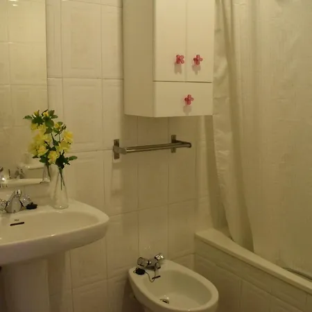 Frente A Palacio De Congresos